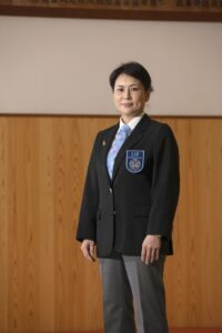 天野安喜子　柔道審判員　画像